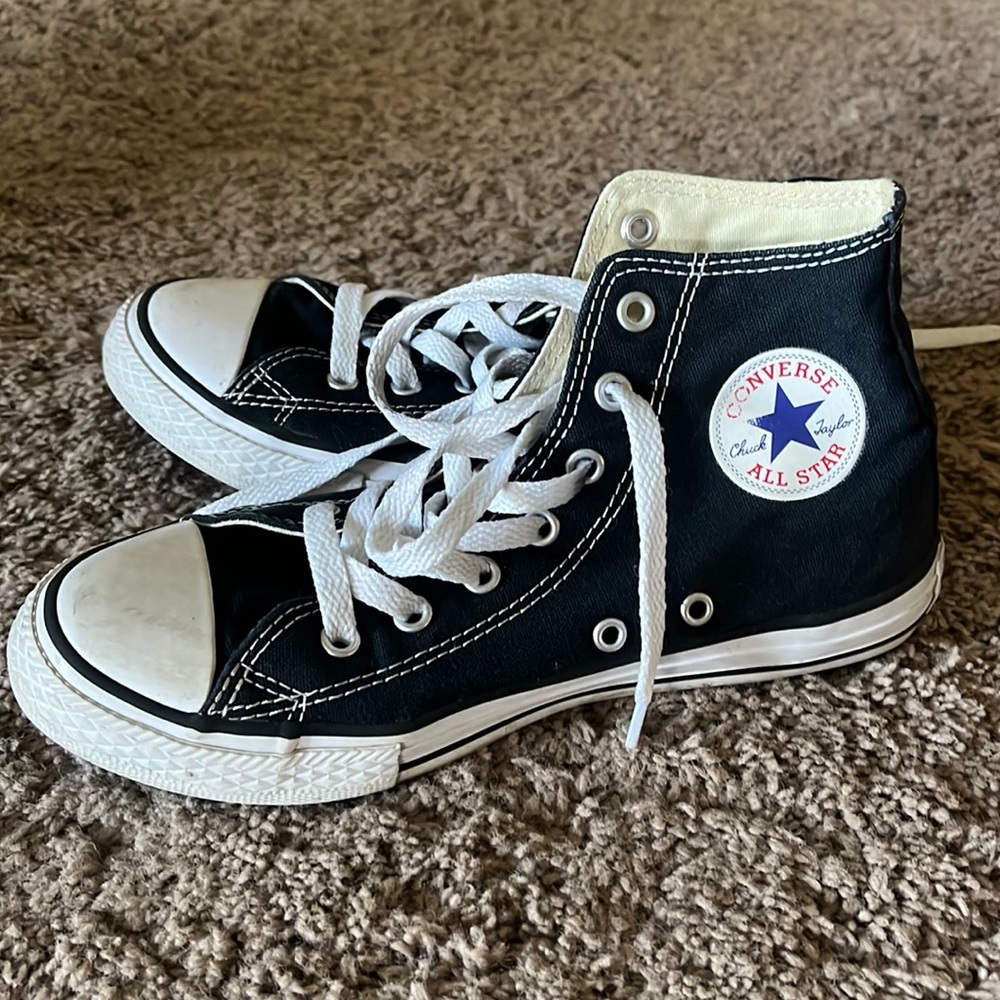Converse shoes youth size 3